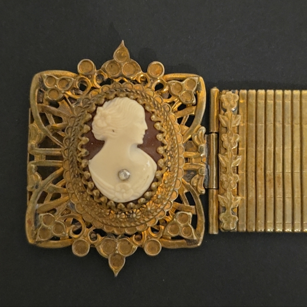 Cameo Bracelet